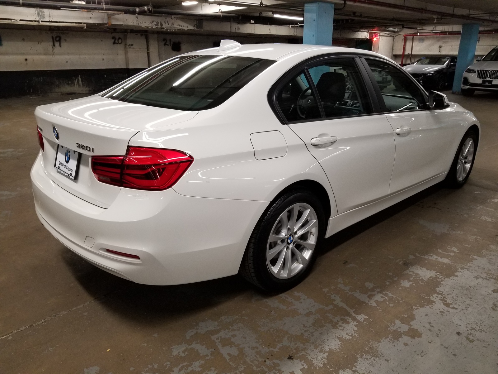 Бмв 320i xdrive 2018